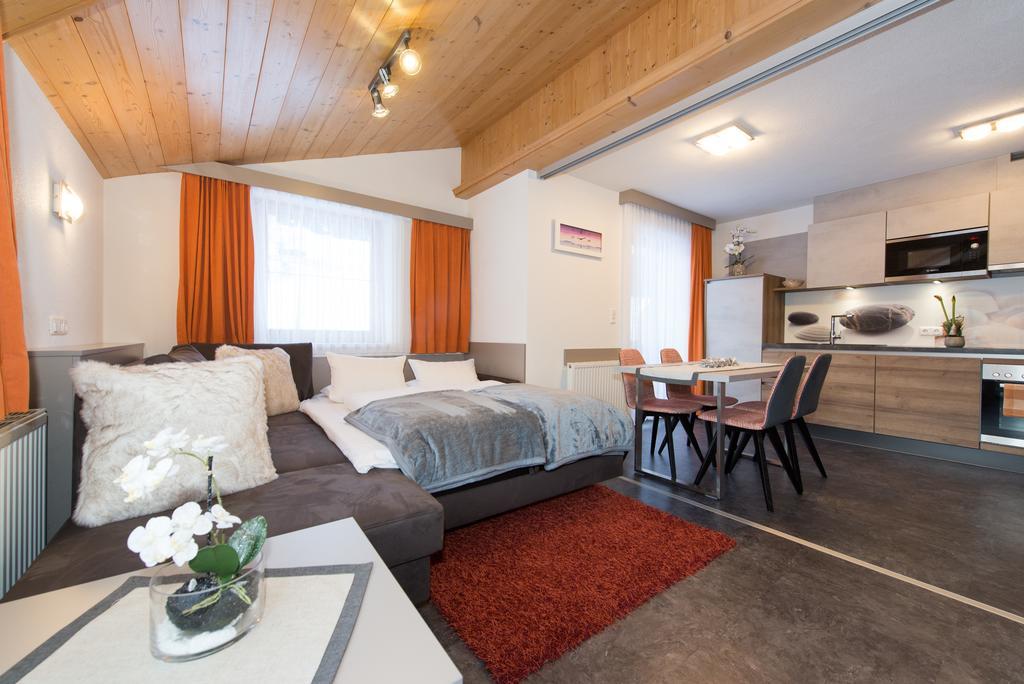 Appartements Schneezauber Lermoos Habitación foto